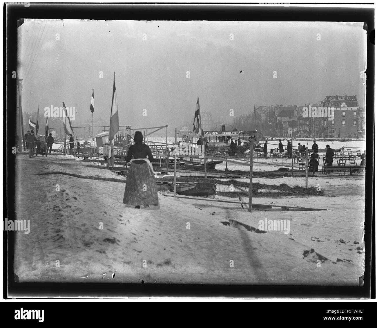 N/A. Nederlands: Beschrijving Amstel  Gezien in noordelijke richting naar Hogesluis (brug nr.246). Links: Amsteldijk.Rechts: Weesperzijde. IJspret.  Documenttype foto  Vervaardiger Olie``, Jacob (1834-1905)  Collectie Collectie Jacob Olie Jbz.  Datering 7 februari 1895  Geografische naam Amstel  Inventarissen http://stadsarchief.amsterdam.nl/archief/10019 Afbeeldingsbestand 10019A000990 Generated with Dememorixer . 7 February 1895.   Jacob Olie  (1834–1905)     Alternative names Jacob Olie Jbz. Jacob Olie Jbzn.  Description Dutch photographer  Date of birth/death 19 October 1834 25 April 1905  Stock Photo